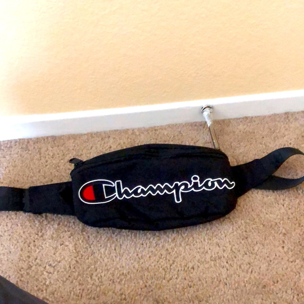 Champion crossbody black
